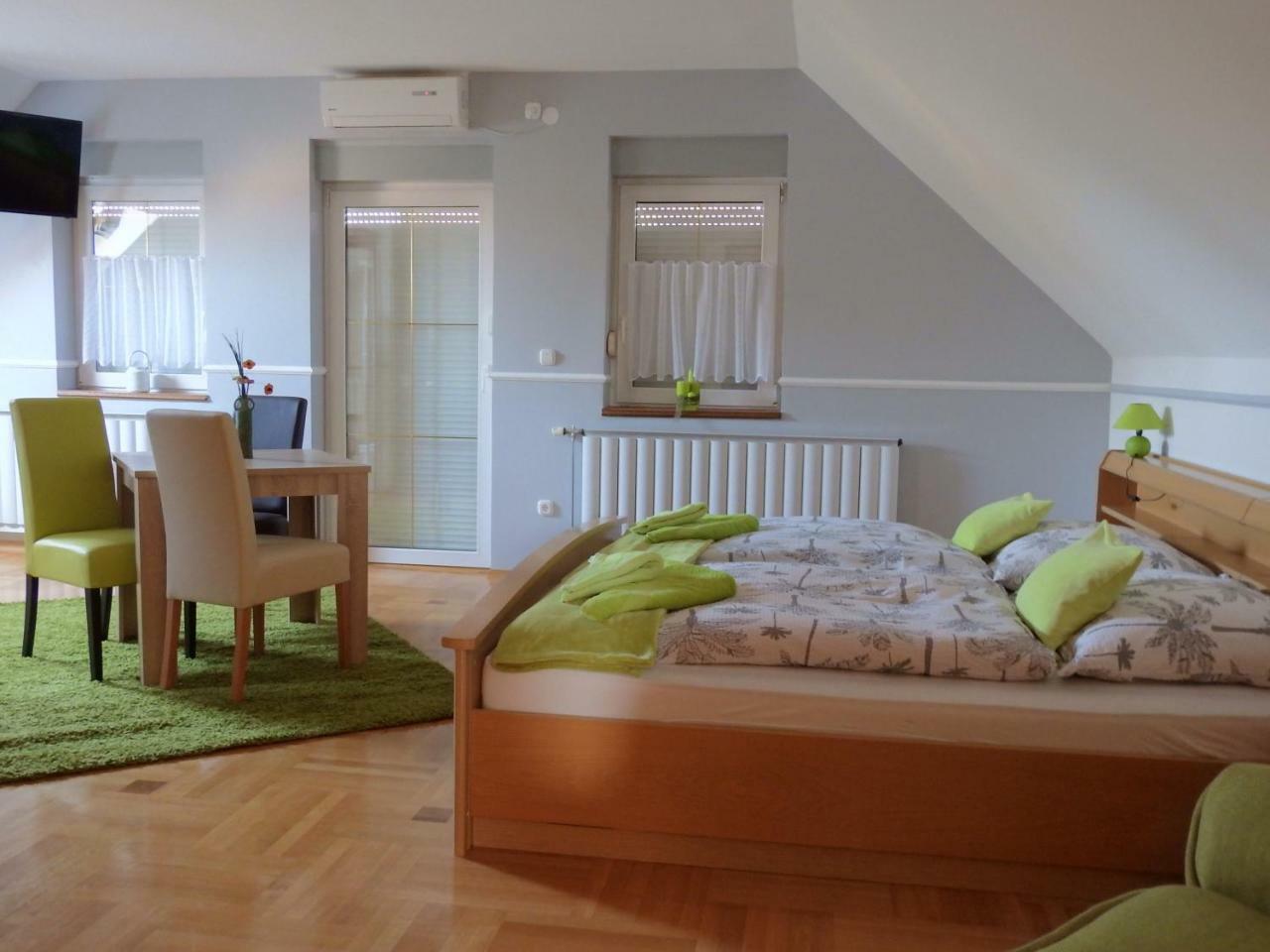 Georgina Apartman Harkány Buitenkant foto